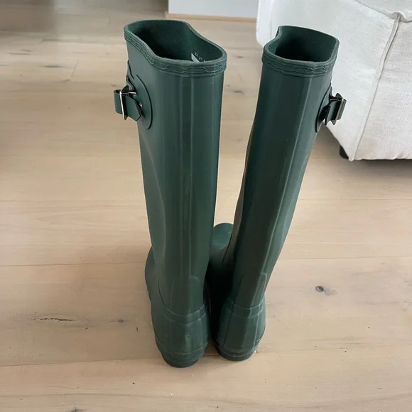 .	Hunter Tall Rain Boots Dark Green Waterproof Festival Size 7 - Picture 3 of 3